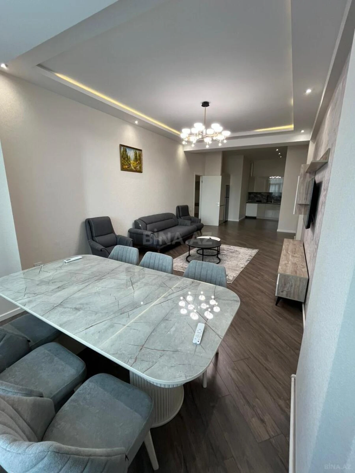 Kirayə verilir 2 otaqlı mənzil 95 m²