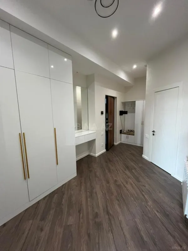 Kirayə verilir 2 otaqlı mənzil 95 m²