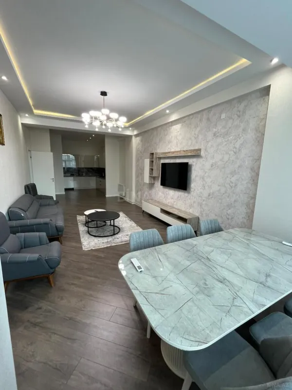 Kirayə verilir 2 otaqlı mənzil 95 m²
