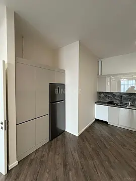 Kirayə verilir 2 otaqlı mənzil 95 m²