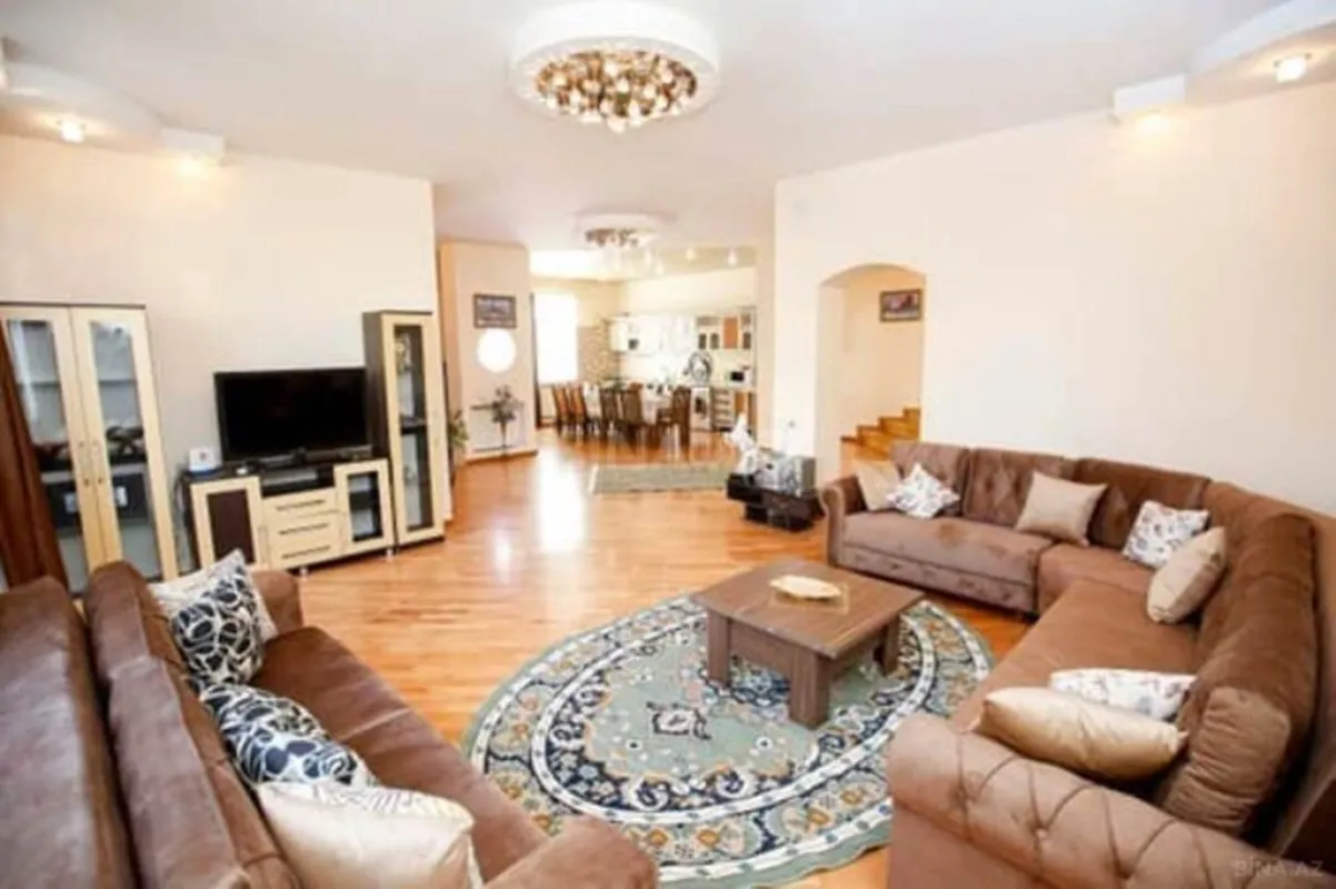 Kirayə verilir 6 otaqlı həyət evi 430 m²