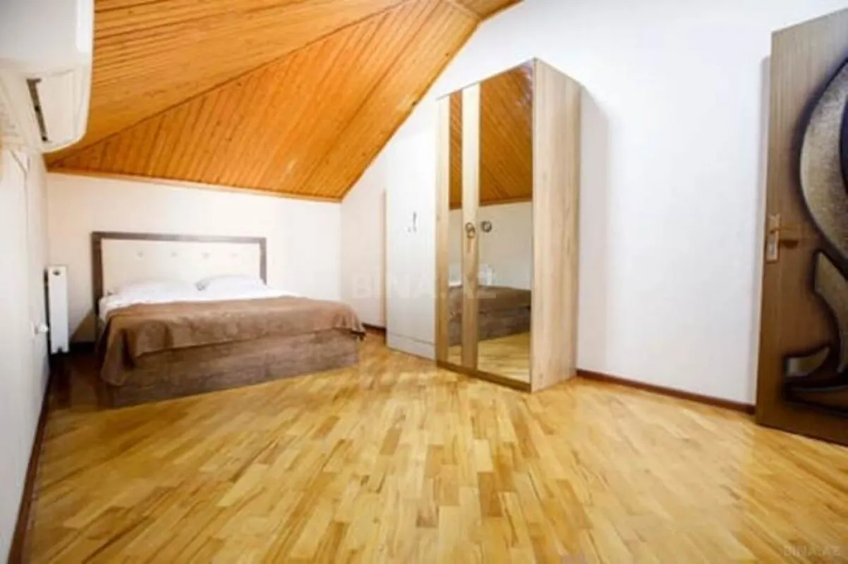 Kirayə verilir 6 otaqlı həyət evi 430 m²