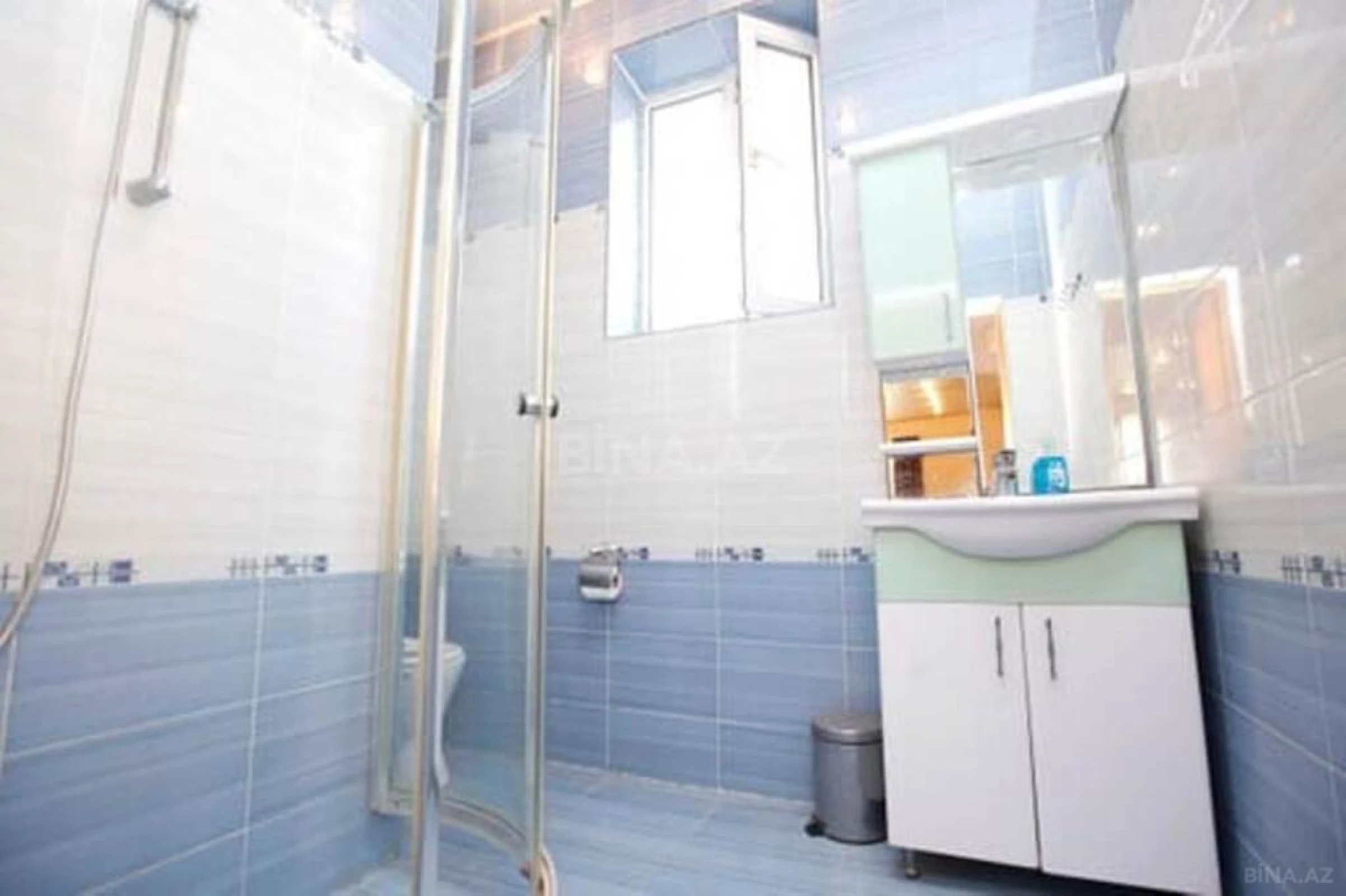 Kirayə verilir 6 otaqlı həyət evi 430 m²