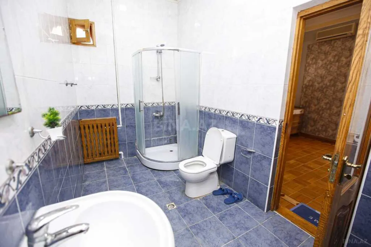 Kirayə verilir 7 otaqlı həyət evi 380 m²
