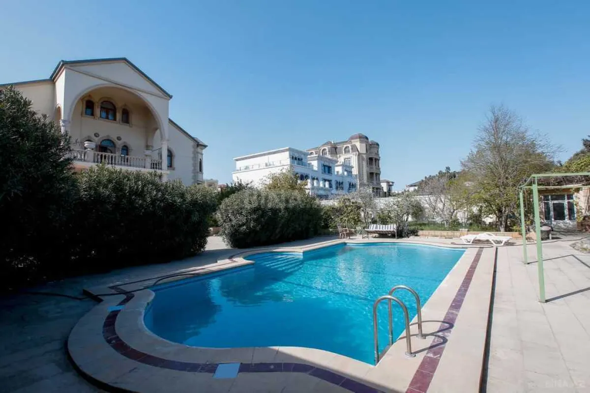 Kirayə verilir 7 otaqlı həyət evi 380 m²