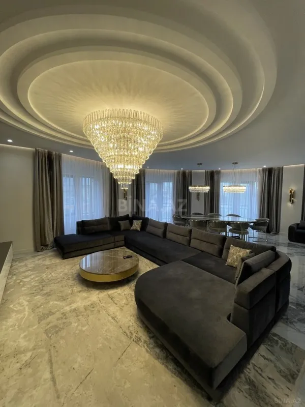 Satılır 5 otaqlı mənzil 213 m²