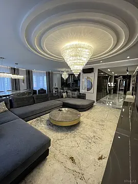 Satılır 5 otaqlı mənzil 213 m²