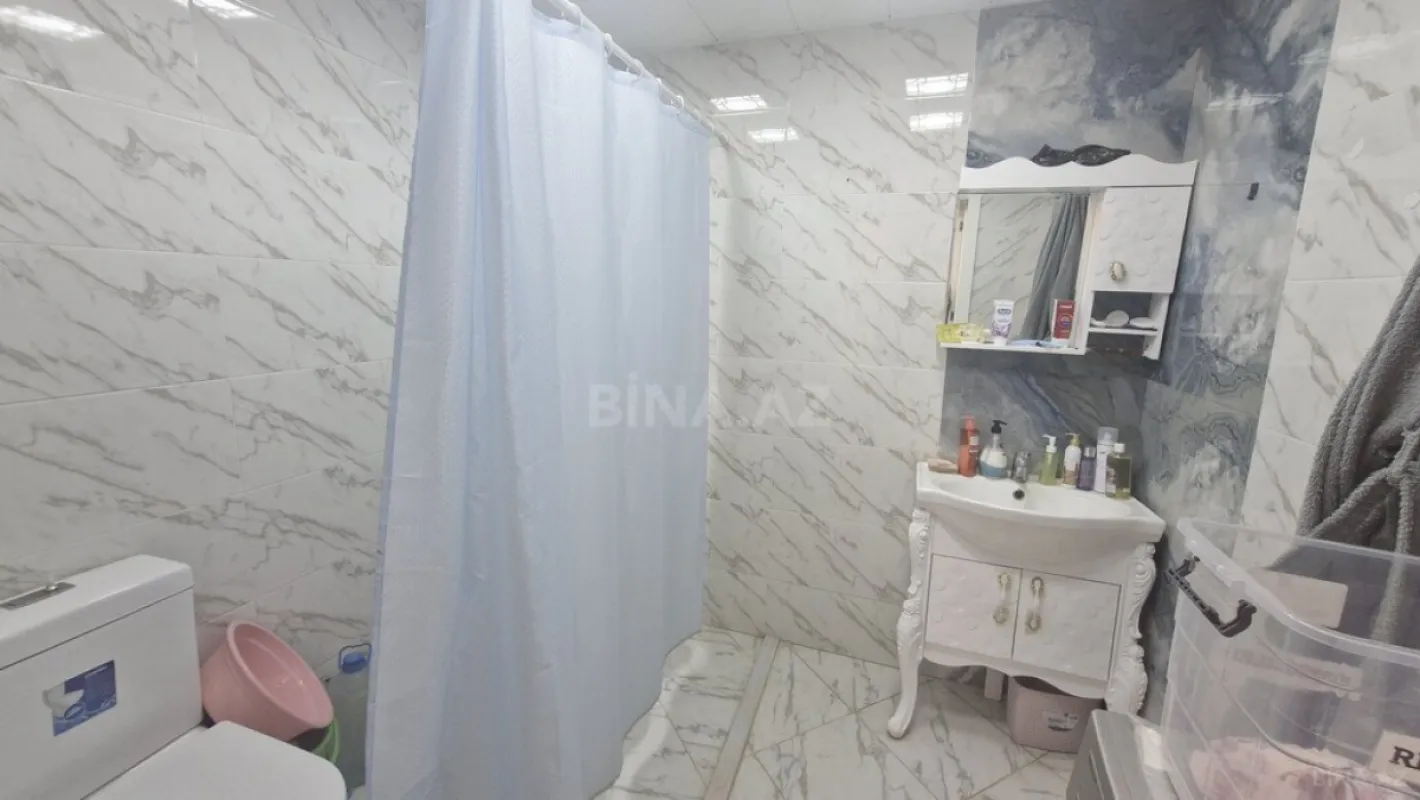 Satılır 2 otaqlı mənzil 67 m²