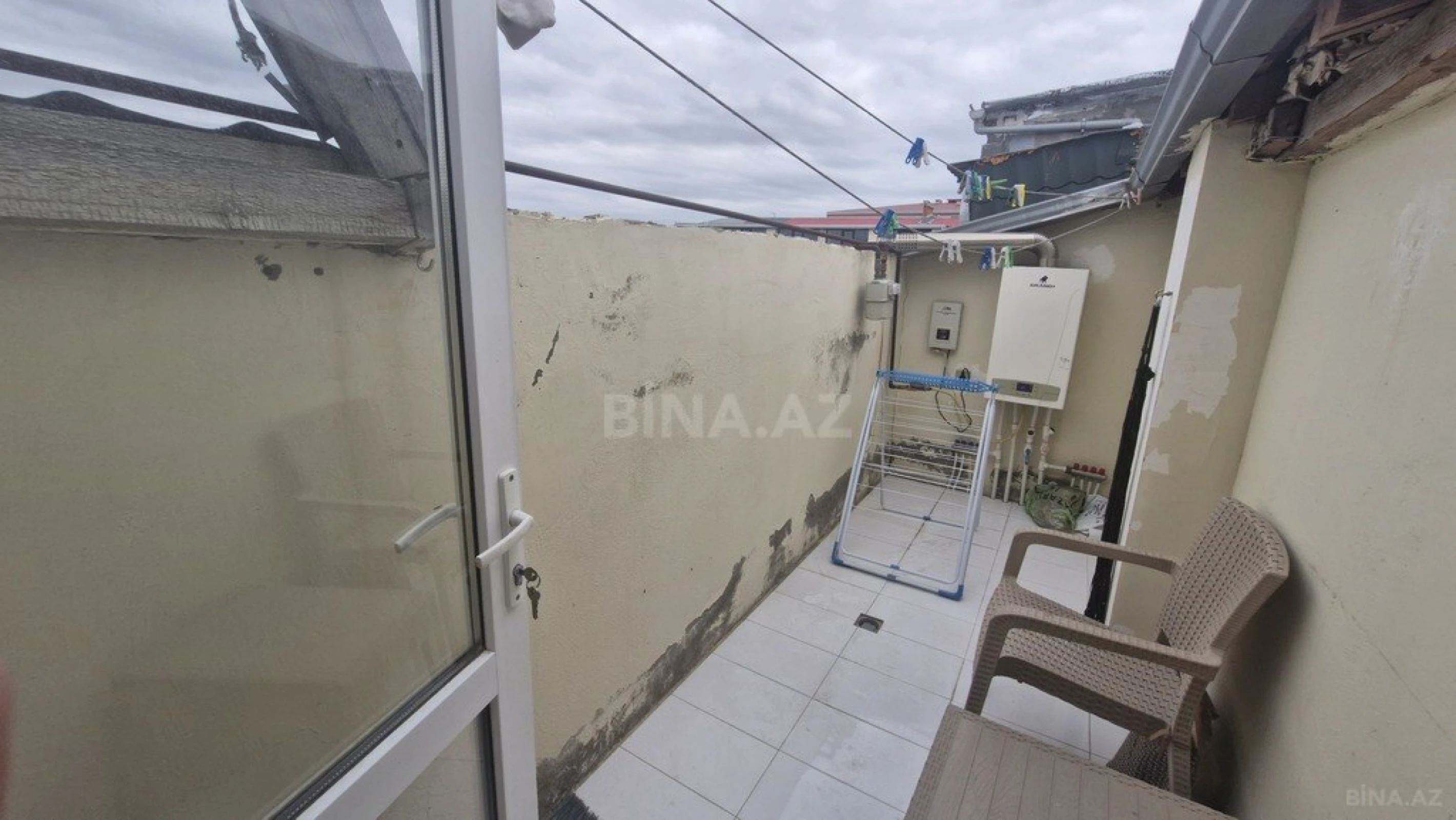 Satılır 2 otaqlı mənzil 67 m²