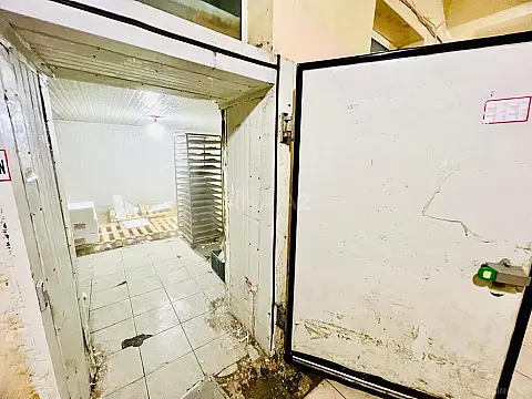 Kirayə verilir obyekt 215 m²