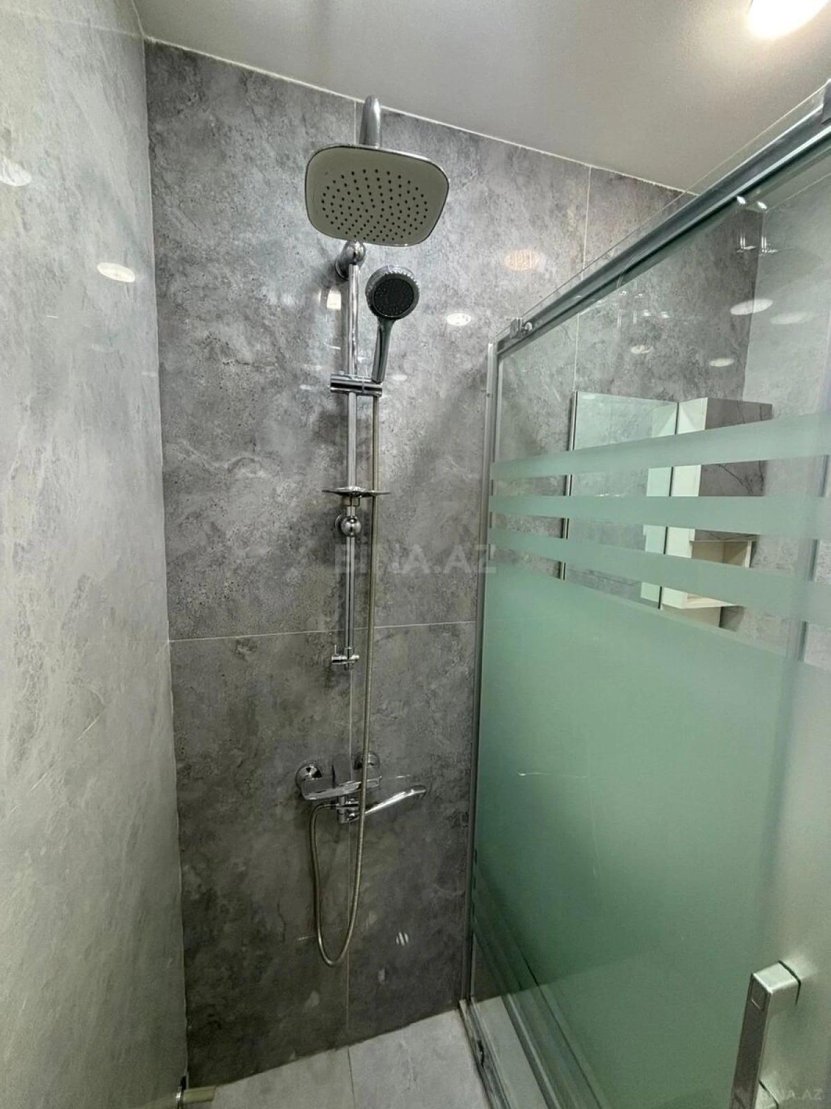 Satılır 2 otaqlı mənzil 54 m²