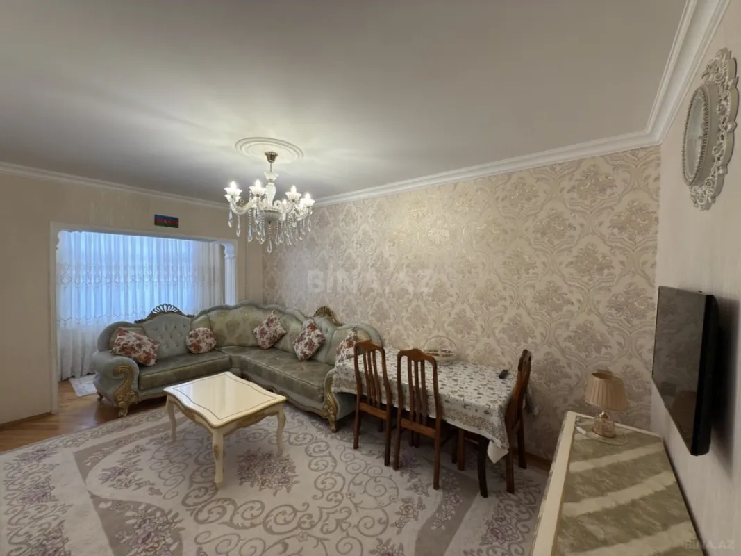Satılır 4 otaqlı mənzil 105 m²