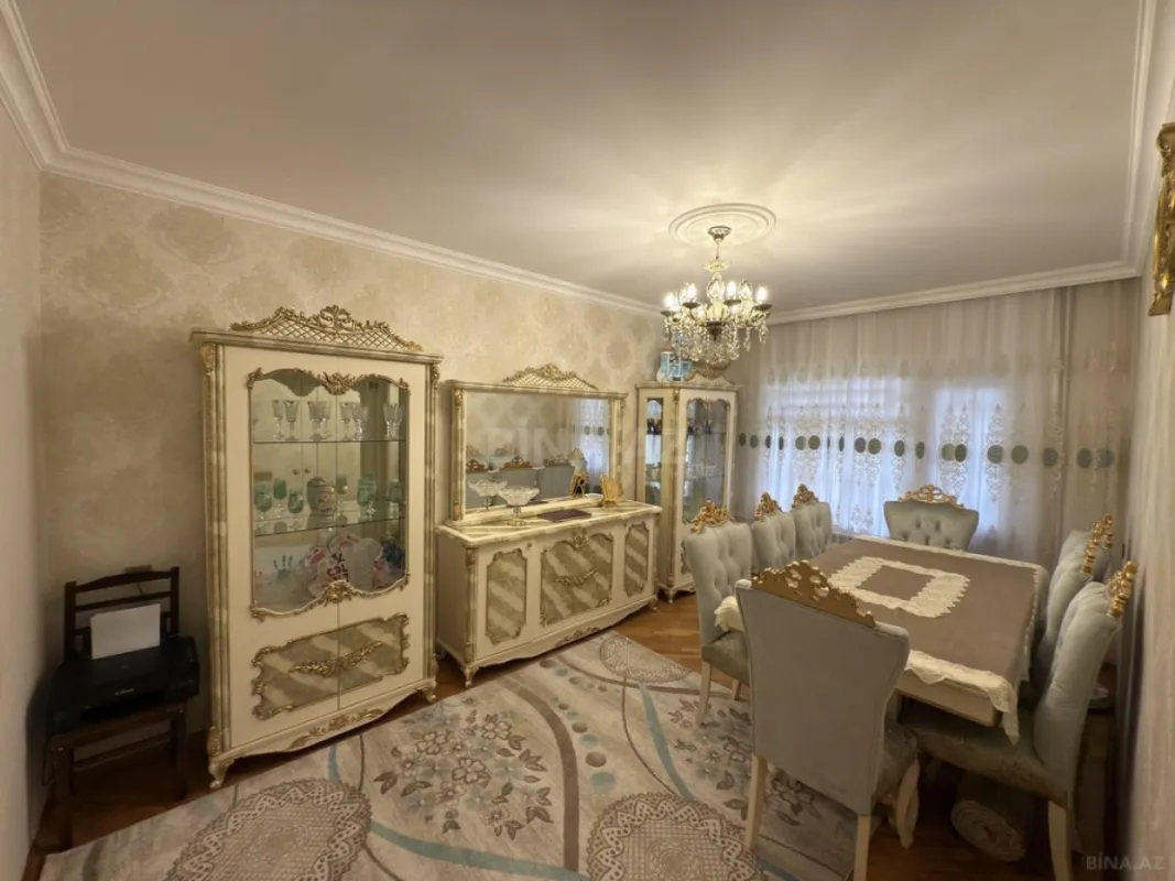 Satılır 4 otaqlı mənzil 105 m²