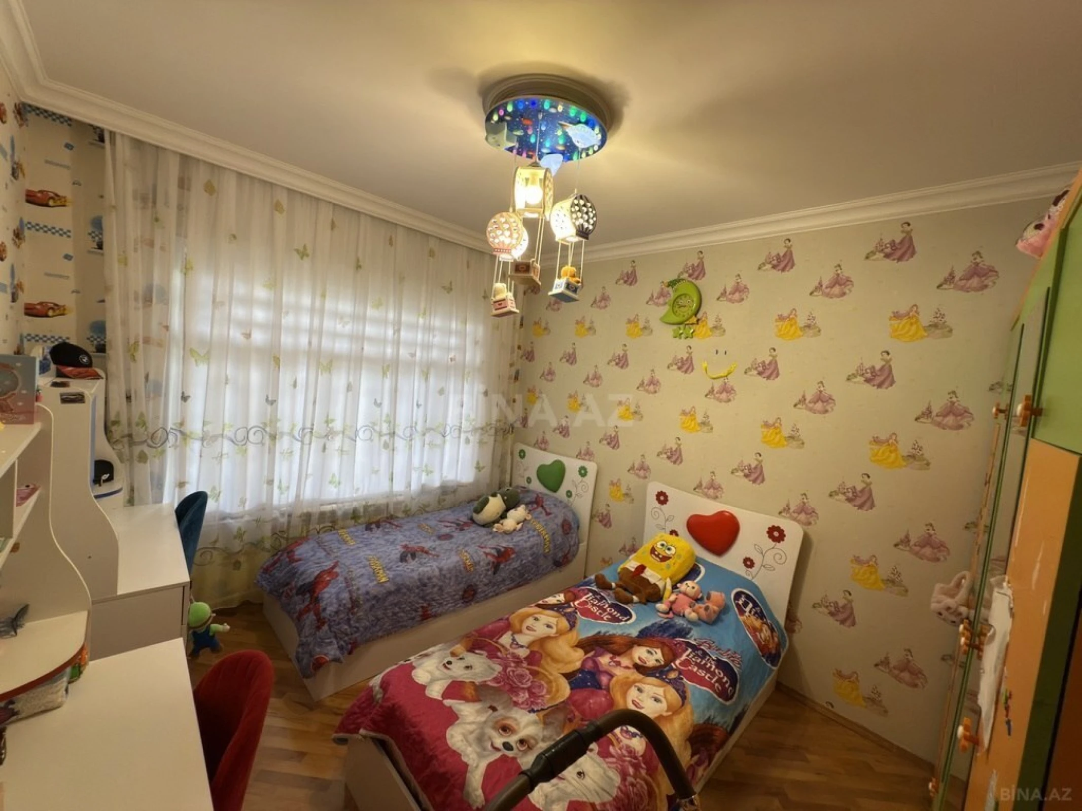 Satılır 4 otaqlı mənzil 105 m²