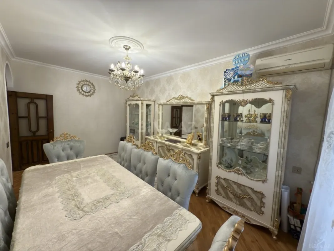Satılır 4 otaqlı mənzil 105 m²