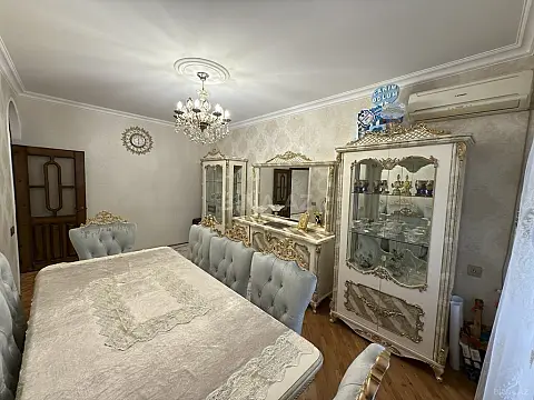 Satılır 4 otaqlı mənzil 105 m²