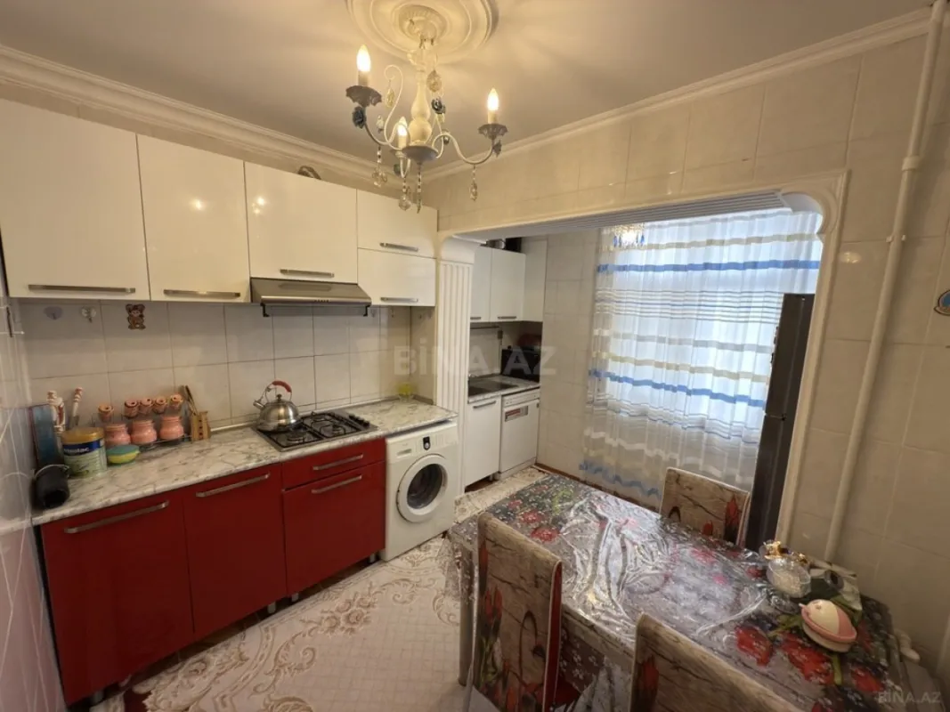 Satılır 4 otaqlı mənzil 105 m²