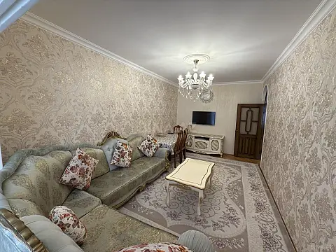 Satılır 4 otaqlı mənzil 105 m²