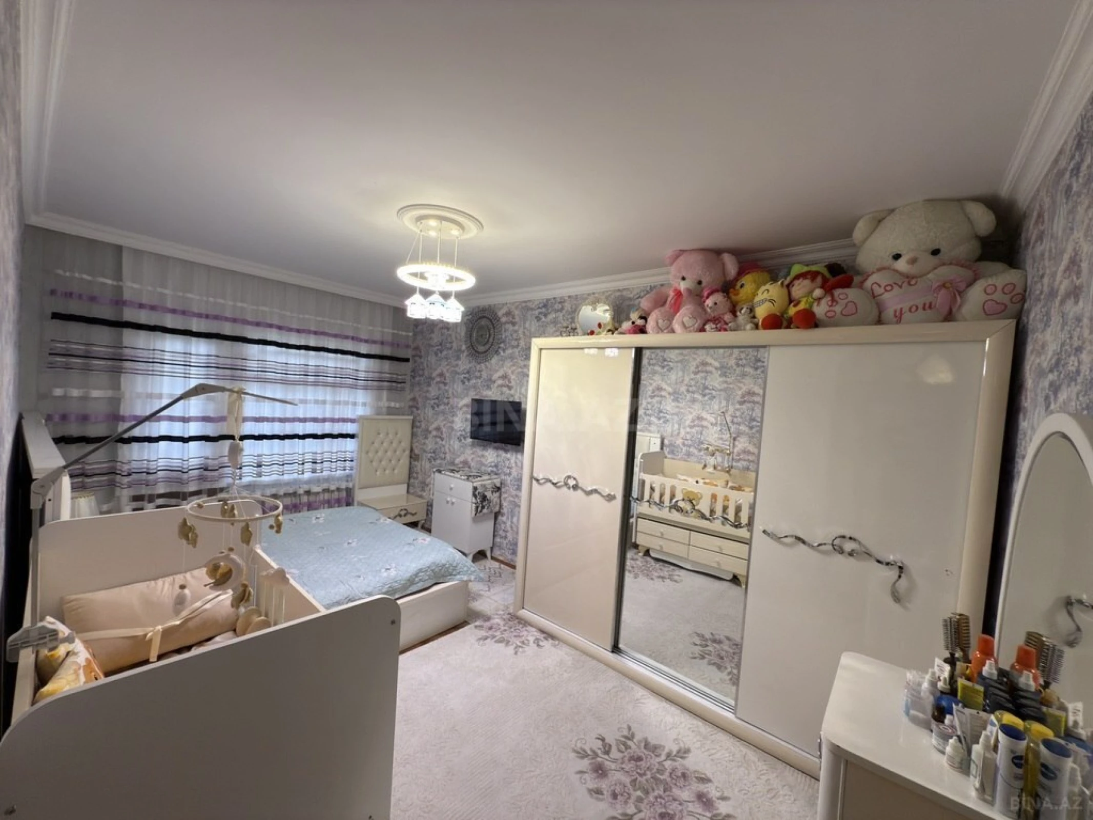 Satılır 4 otaqlı mənzil 105 m²