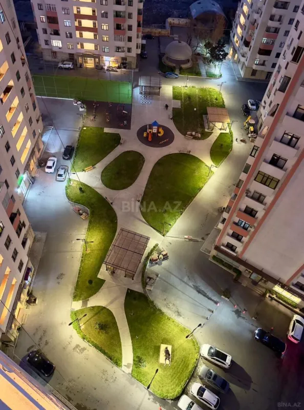 Satılır 3 otaqlı mənzil 141 m²