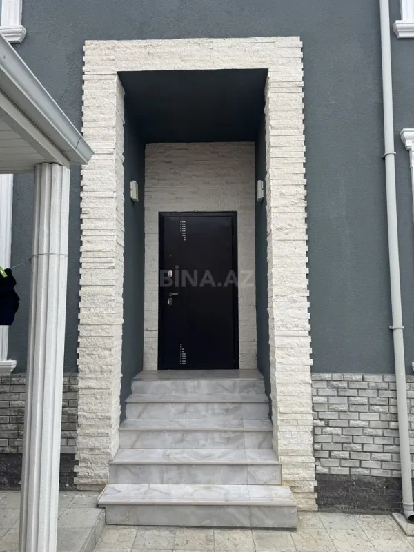 Satılır 6 otaqlı həyət evi 180 m²