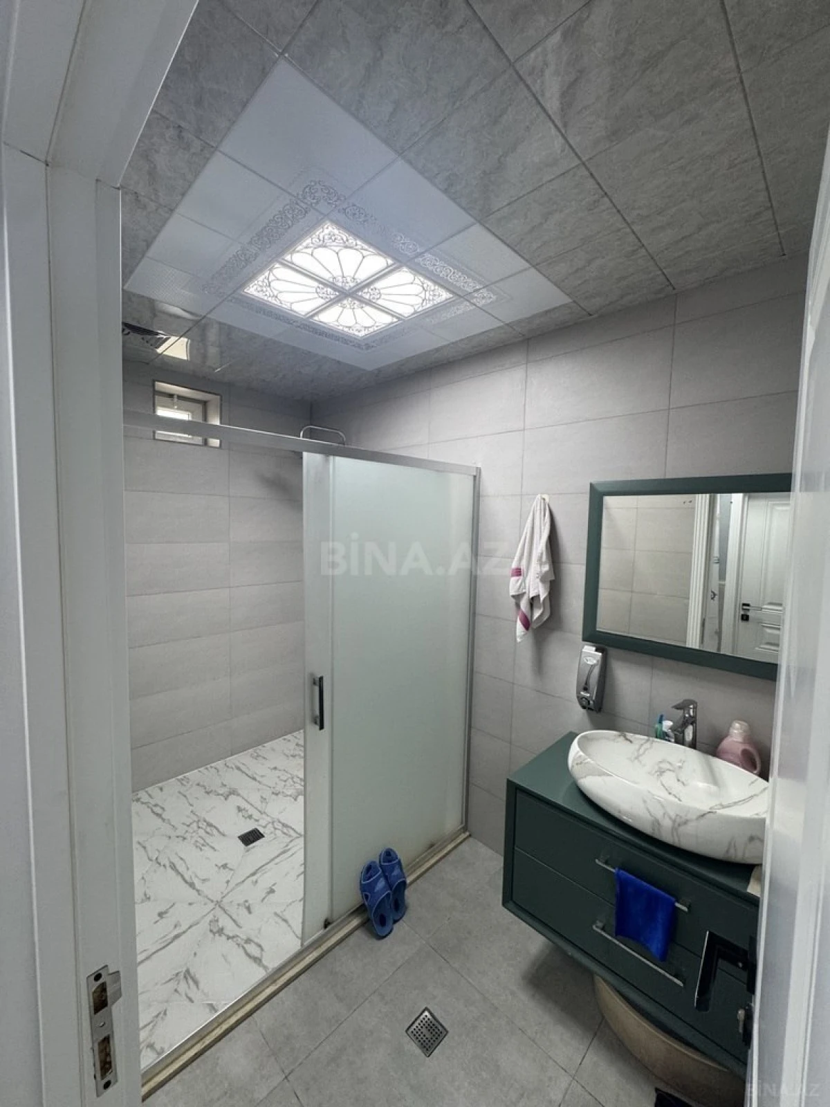 Satılır 6 otaqlı həyət evi 180 m²