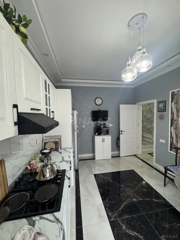 Satılır 6 otaqlı həyət evi 180 m²