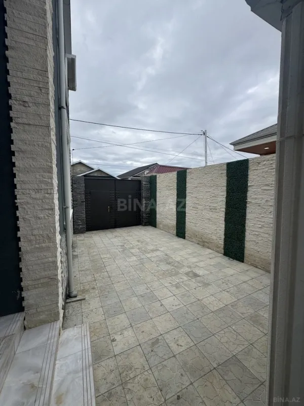Satılır 6 otaqlı həyət evi 180 m²