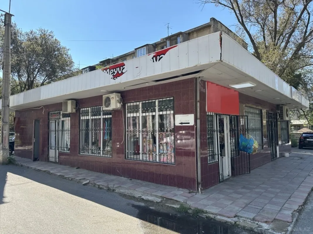 Satılır obyekt 165 m²