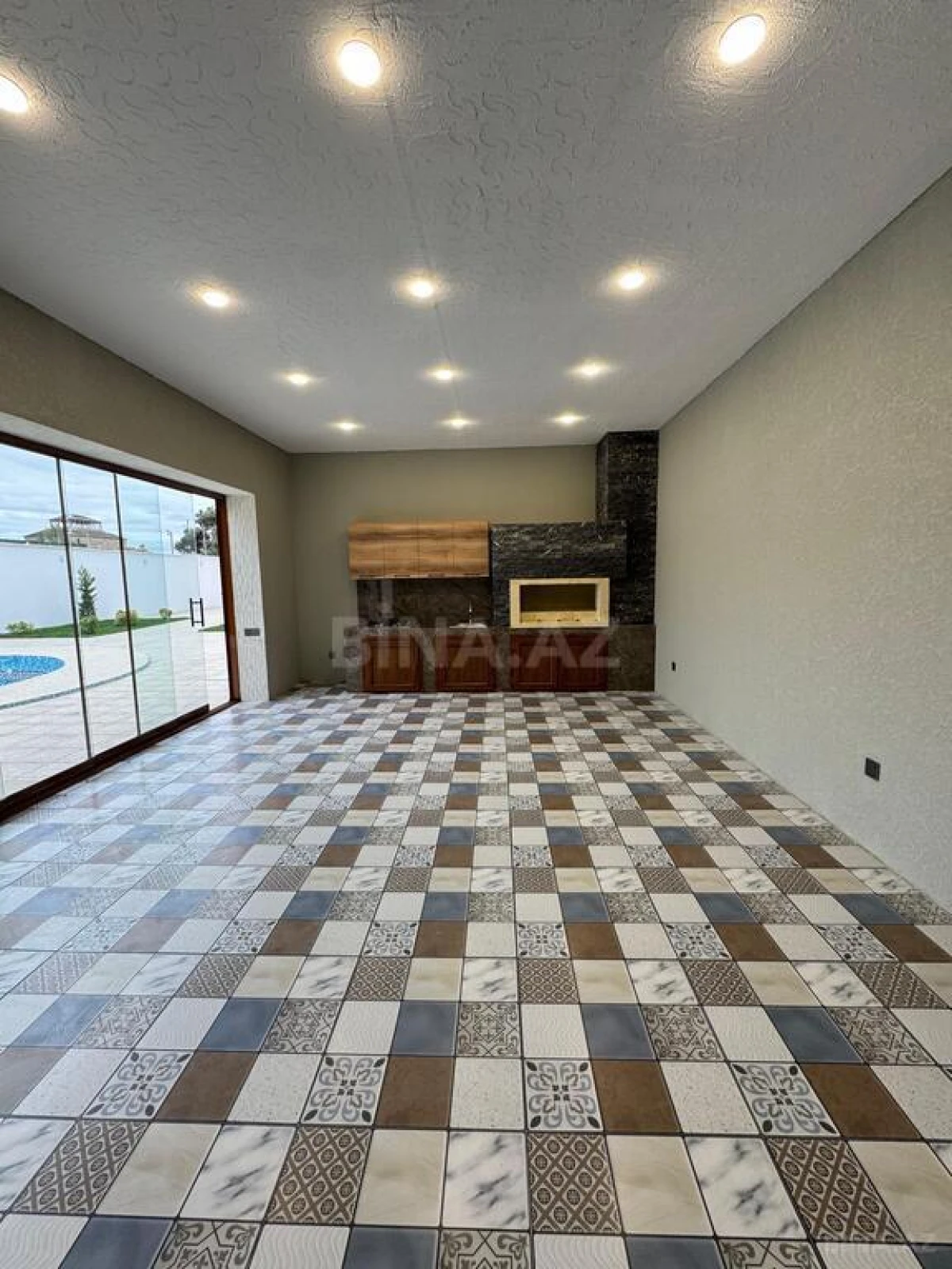 Satılır 6 otaqlı həyət evi 200 m²