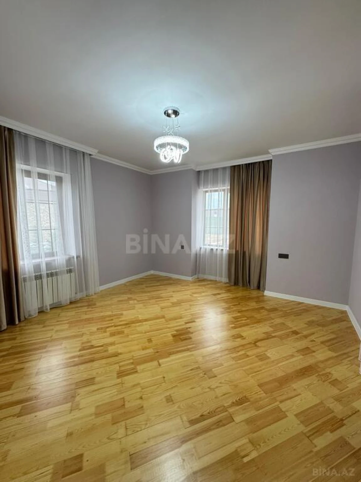 Satılır 6 otaqlı həyət evi 200 m²