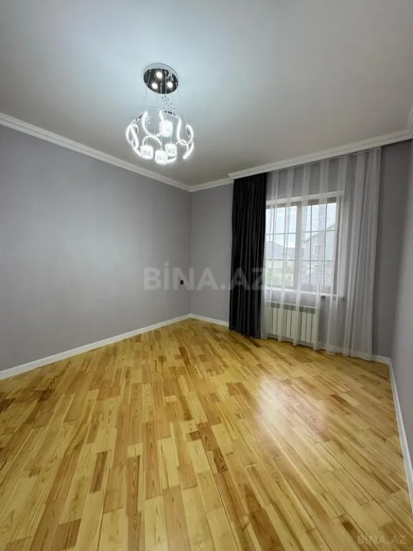 Satılır 6 otaqlı həyət evi 200 m²