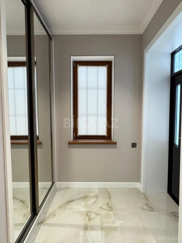 Satılır 6 otaqlı həyət evi 200 m²