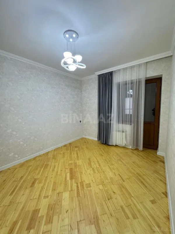 Satılır 6 otaqlı həyət evi 200 m²
