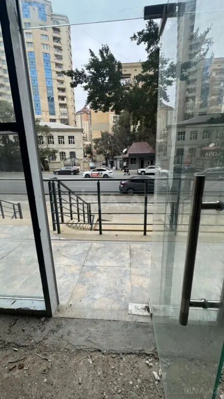 Satılır obyekt 60 m²