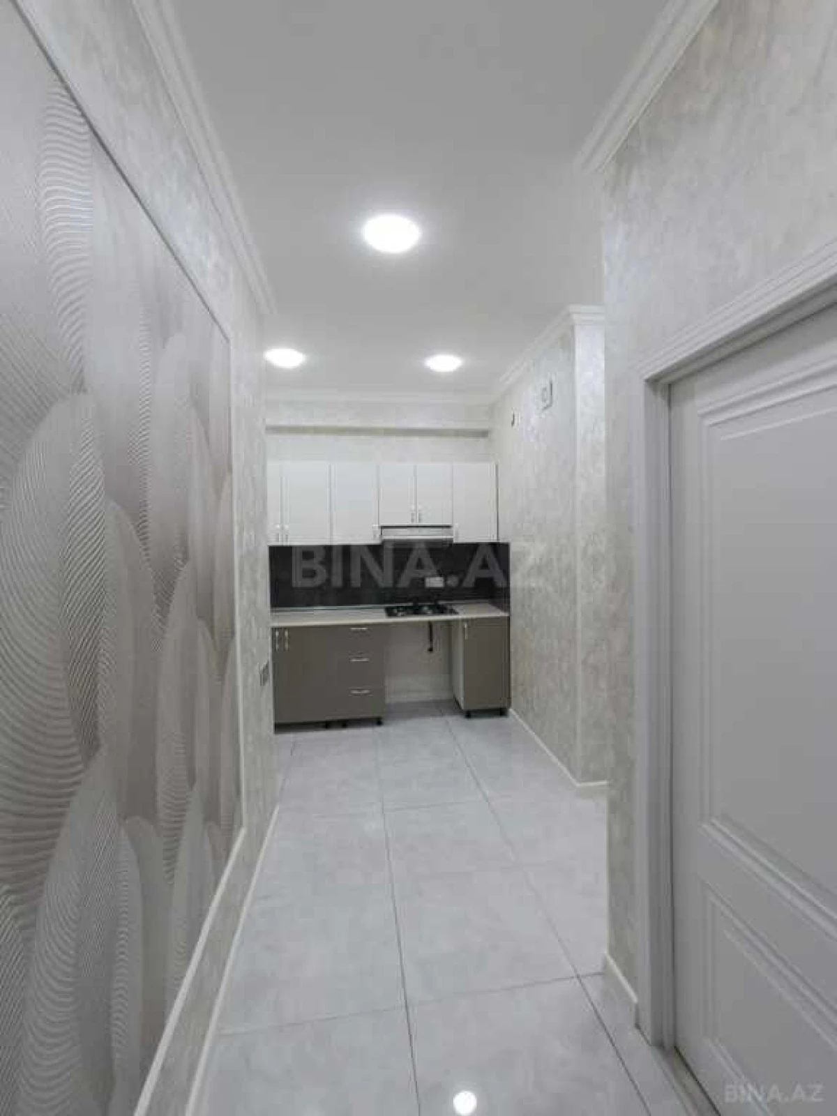 Satılır 2 otaqlı mənzil 61 m²