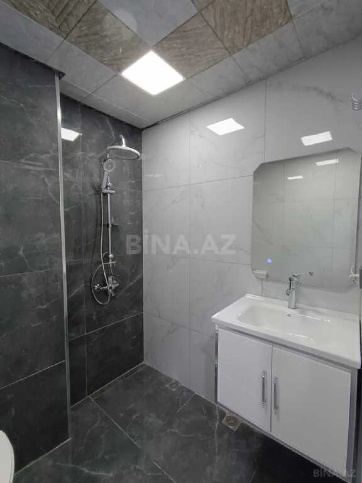 Satılır 2 otaqlı mənzil 61 m²