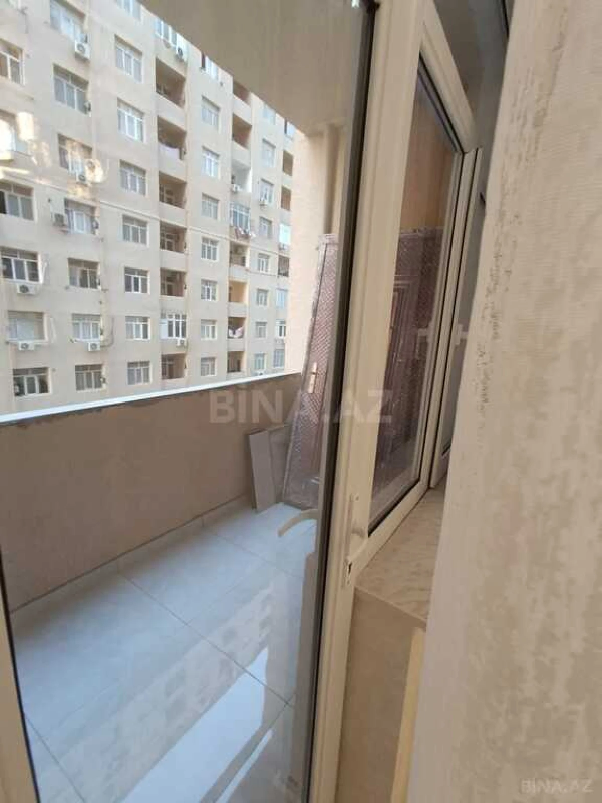 Satılır 2 otaqlı mənzil 61 m²
