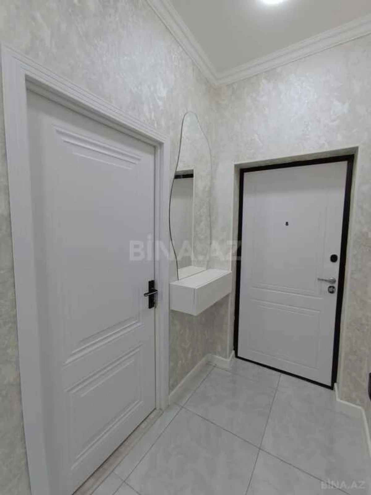 Satılır 2 otaqlı mənzil 61 m²