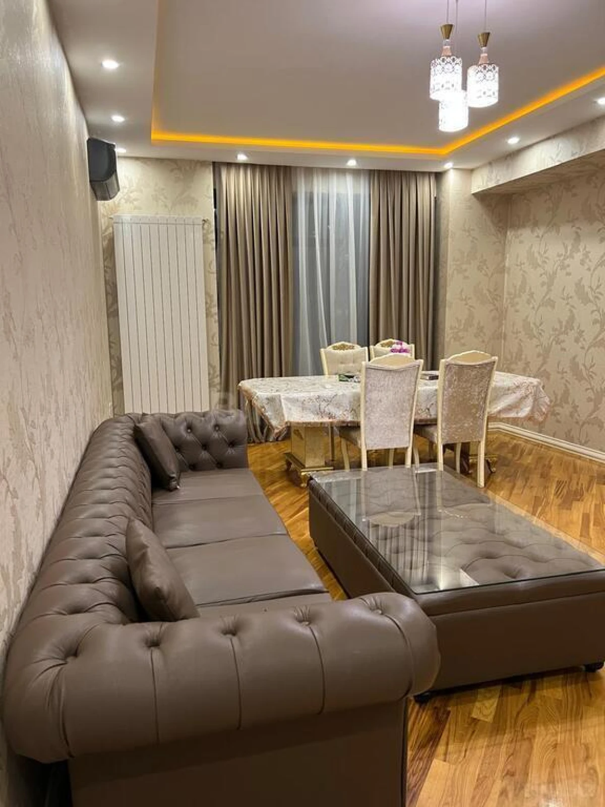 Kirayə verilir 3 otaqlı mənzil 150 m²