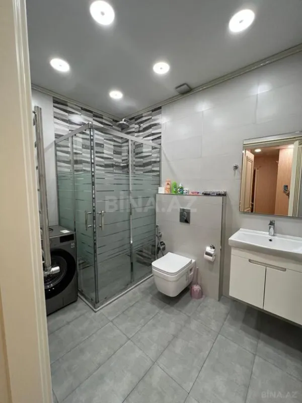 Kirayə verilir 3 otaqlı mənzil 150 m²