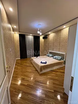Kirayə verilir 3 otaqlı mənzil 150 m²