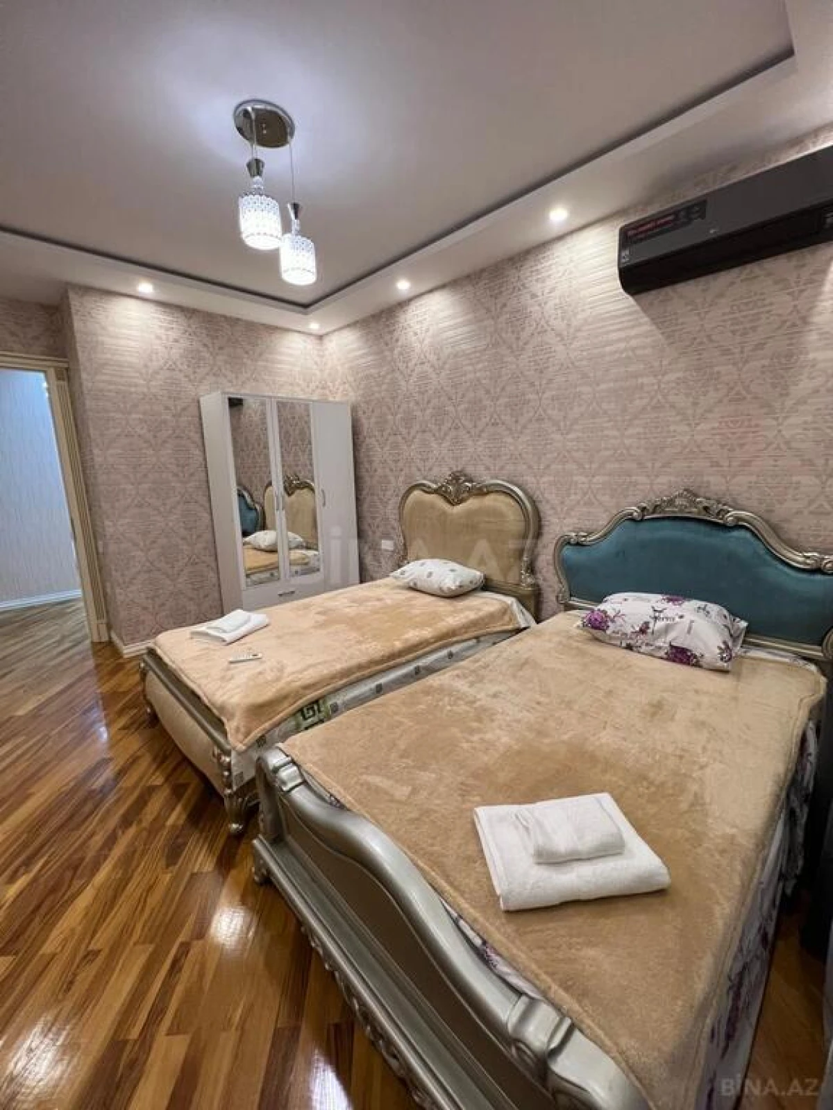 Kirayə verilir 3 otaqlı mənzil 150 m²