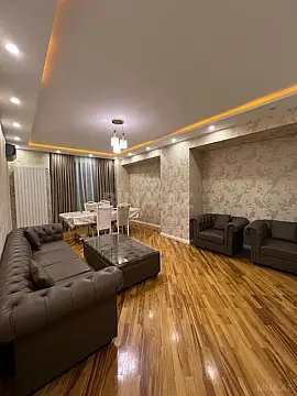 Kirayə verilir 3 otaqlı mənzil 150 m²
