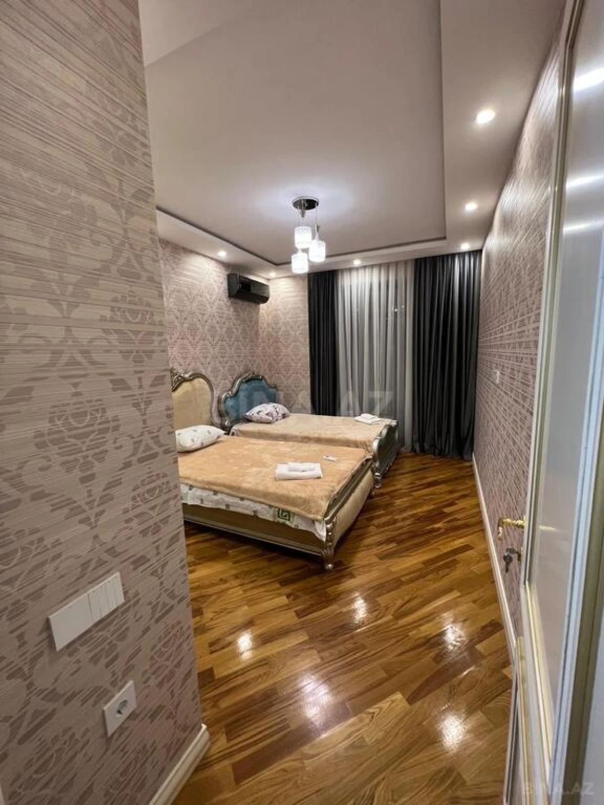 Kirayə verilir 3 otaqlı mənzil 150 m²