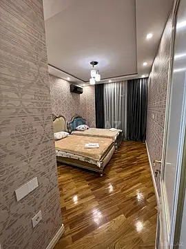 Kirayə verilir 3 otaqlı mənzil 150 m²