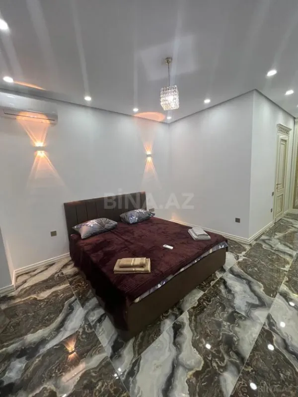 Kirayə verilir 4 otaqlı mənzil 180 m²