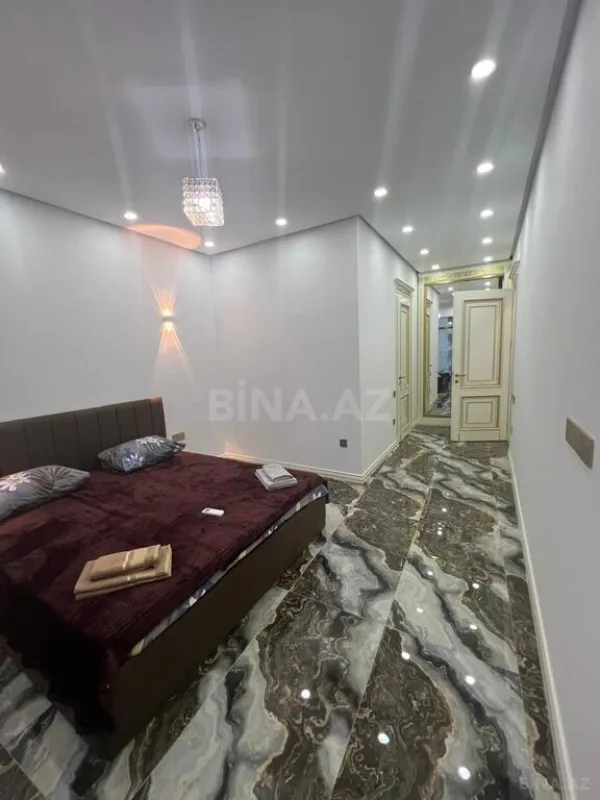 Kirayə verilir 4 otaqlı mənzil 180 m²