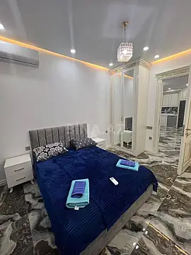 Kirayə verilir 4 otaqlı mənzil 180 m²