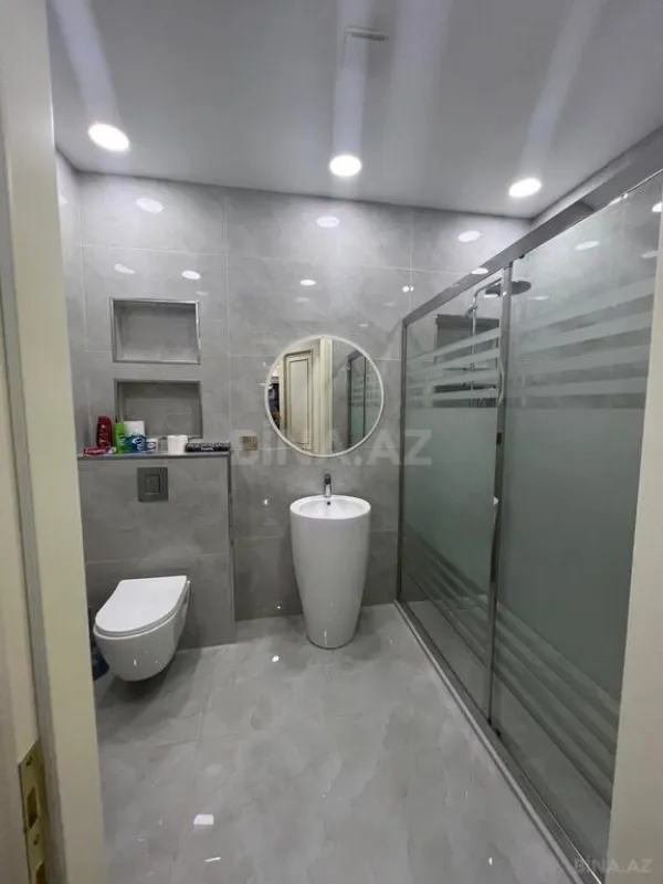 Kirayə verilir 4 otaqlı mənzil 180 m²